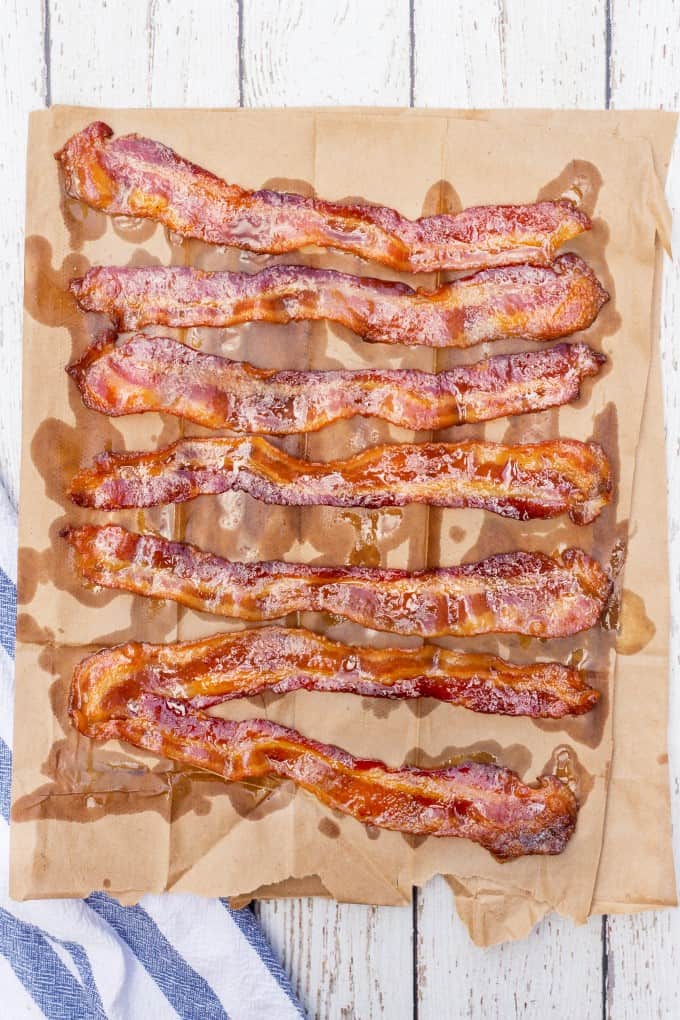 How to Cook Bacon in the Oven - Sugar Spun Run