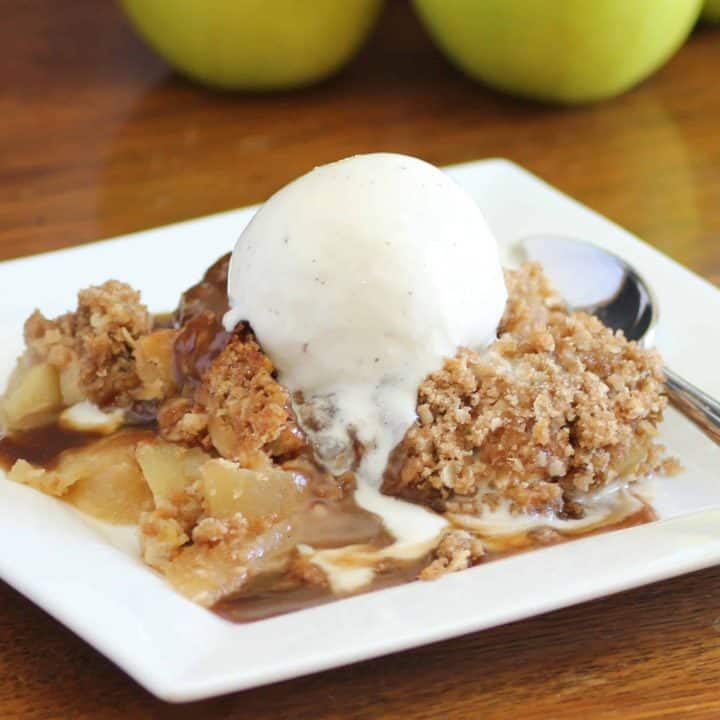 Old Fashioned Apple Crisp with Caramel Sauce for Autumn Apple Party for #SundaySupper