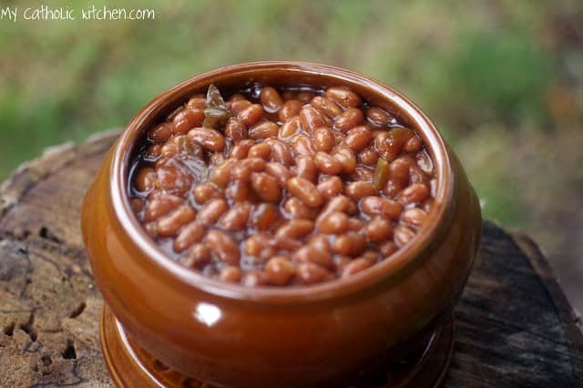 Baked Beans in a large brown ceramic bowl