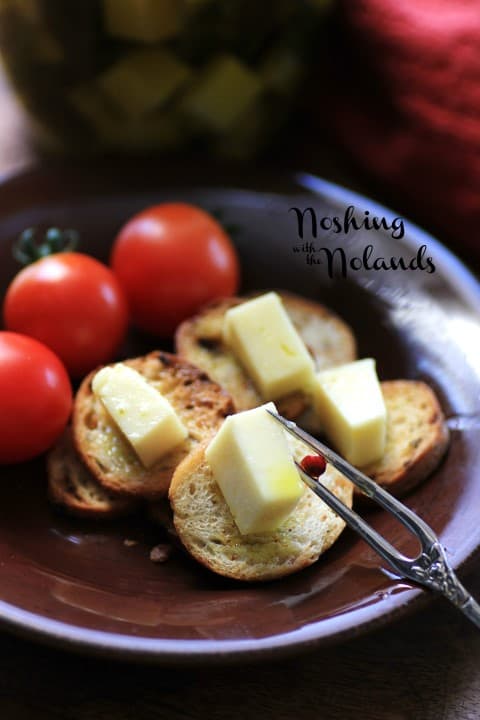 Queso en Aceite by Noshing With The Nolands