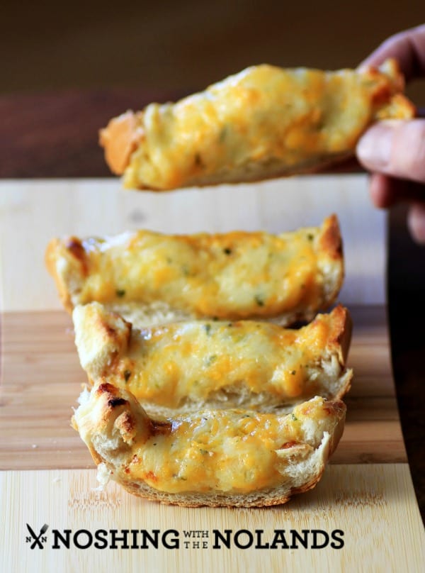 Cheesy Bread by Noshing With The Nolands