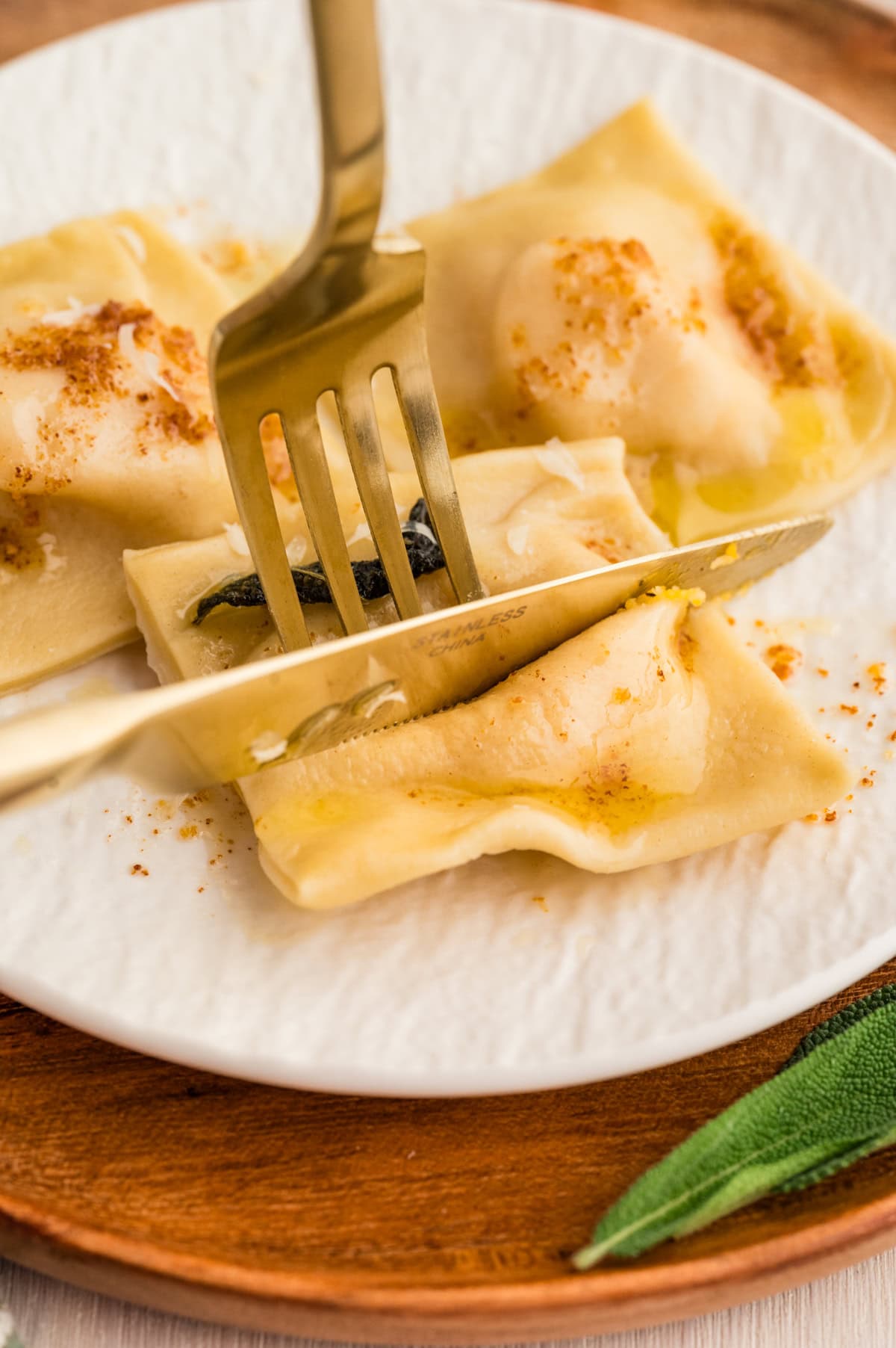 Cutting a ravioli