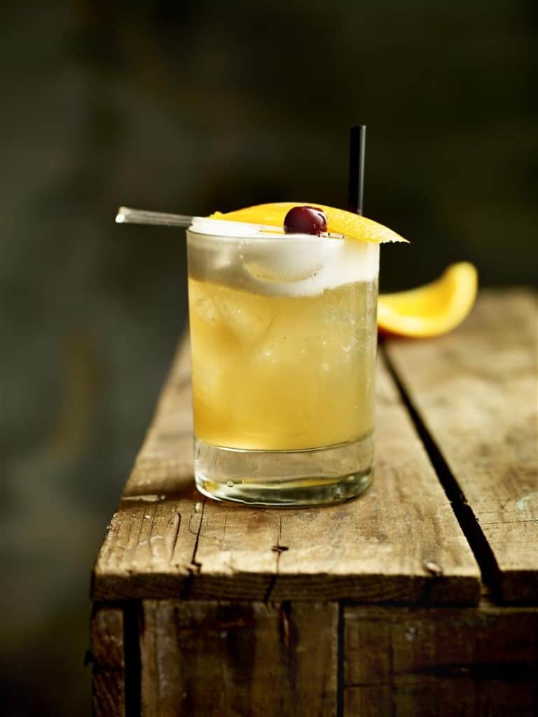 Earls Amaretto Sour 