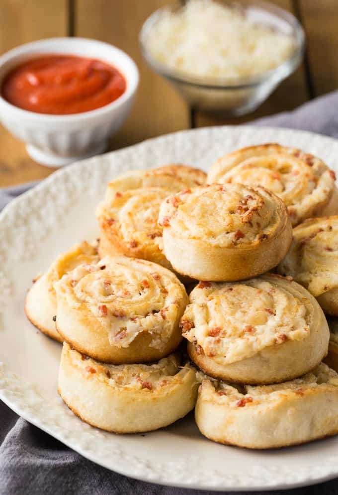 Cheesy Pizza Wheels #BreadBakers