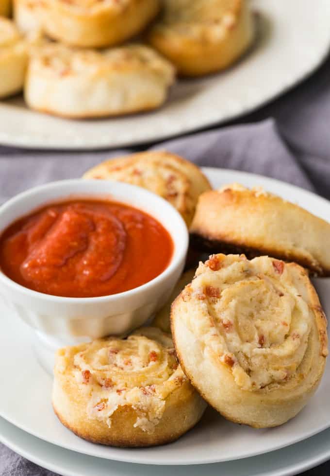 Cheesy Pizza Wheels #BreadBakers