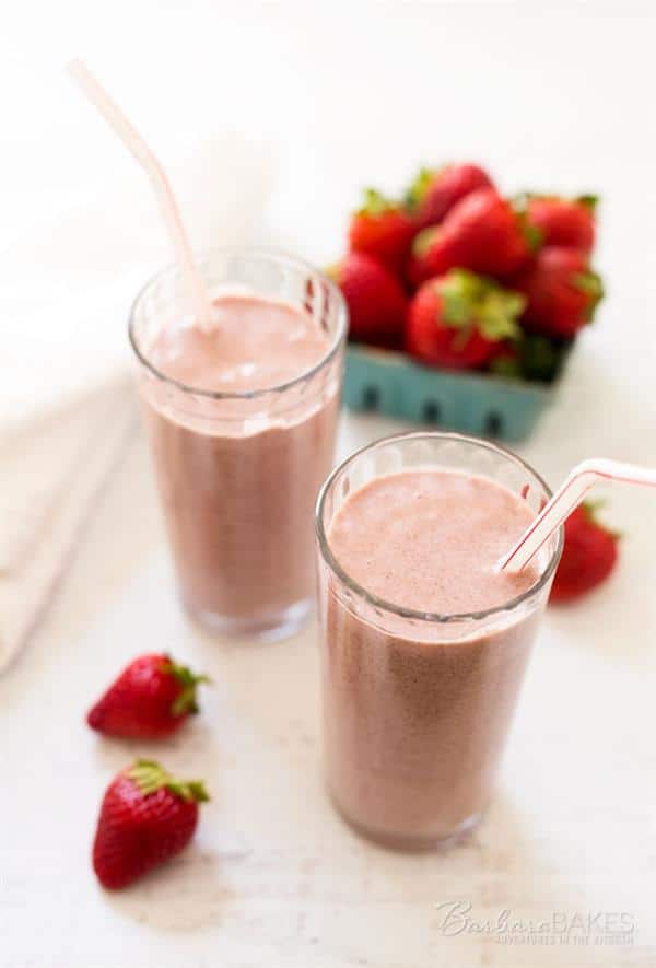 Strawberry-Oats-Coconut-Chia-Smoothie-2-Barbara-Bakes (Custom)