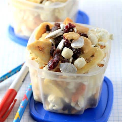 Healthy Lunchbox Snack Mix #SundaySupper