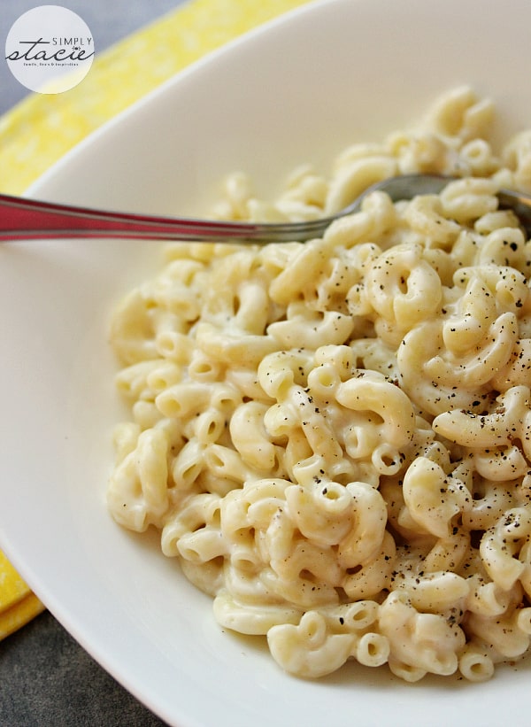 Easy Macaroni and Cheese by Simply Stacie