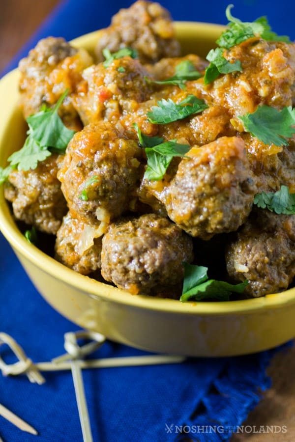 Kofta Curry {Meatball Curry} by Noshing With The Nolands 