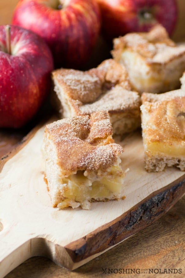 Easy Apple Cinnamon Pie Bars 