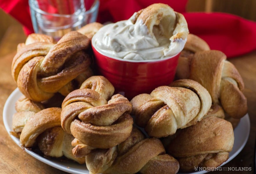 Cinnamon Knots with Cream Cheese Dip