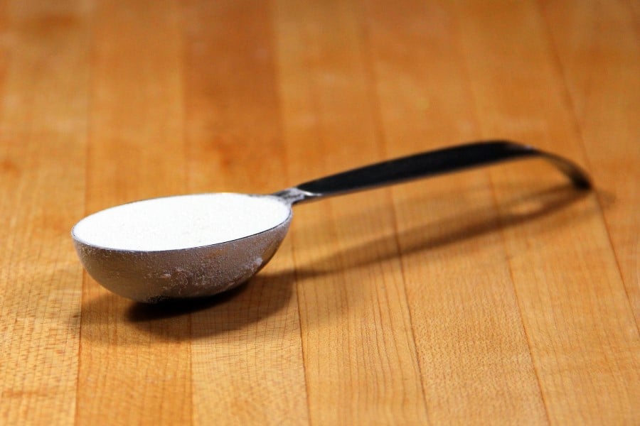 How to measure ingredients accurately with measuring spoons and