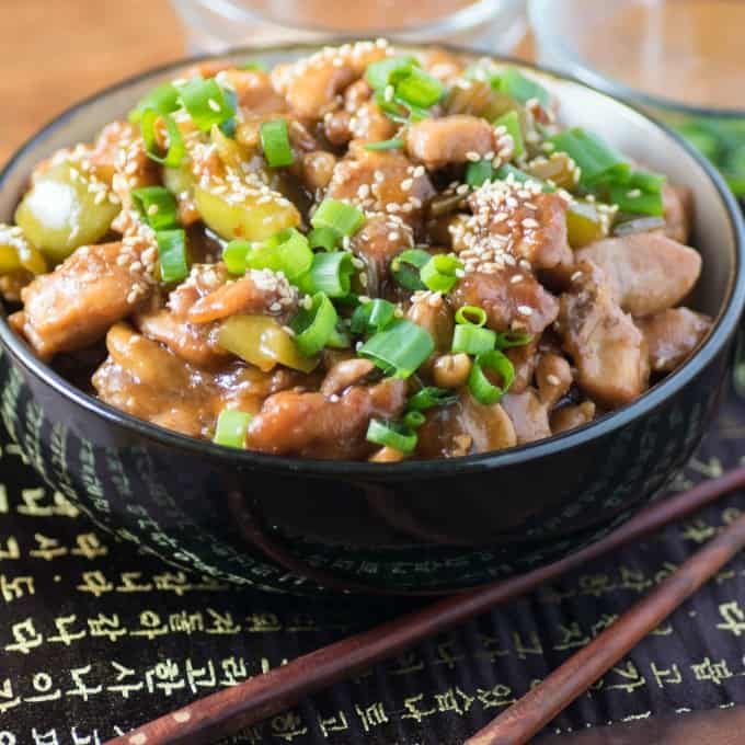 Slow Cooker Asian Cashew Chicken