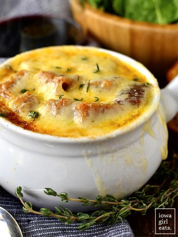 https://noshingwiththenolands.com/wp-content/uploads/2017/10/French-Onion-Soup-iowagirleats-02-Custom.jpg