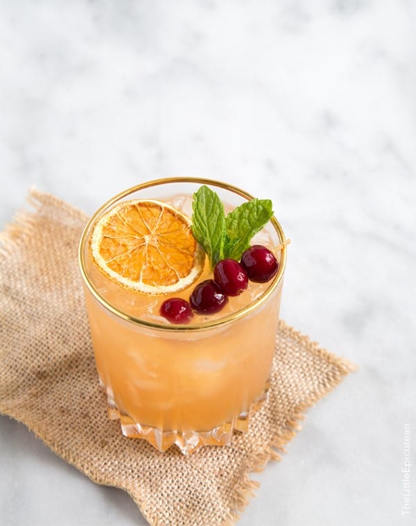 35 Festive Cocktails