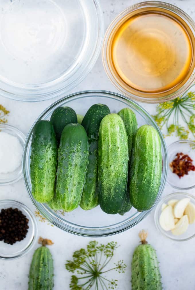 Ingredients for spicy refrigerator pickles