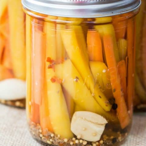 Easy Pickled Carrots