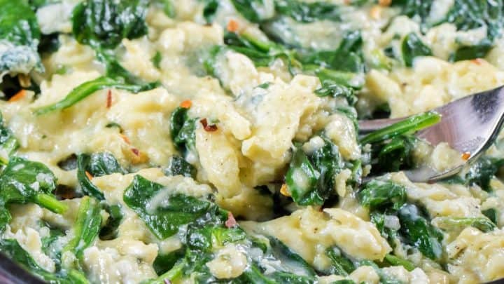 Cheesy Scrambled Eggs with Spinach