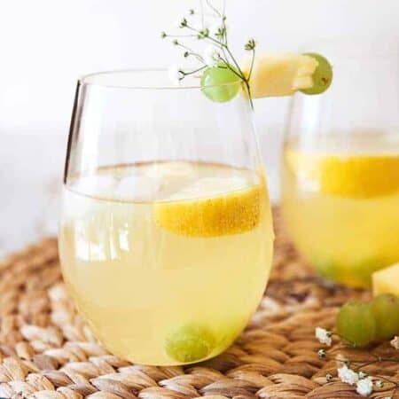White Grape and Pineapple Spritzer hero.