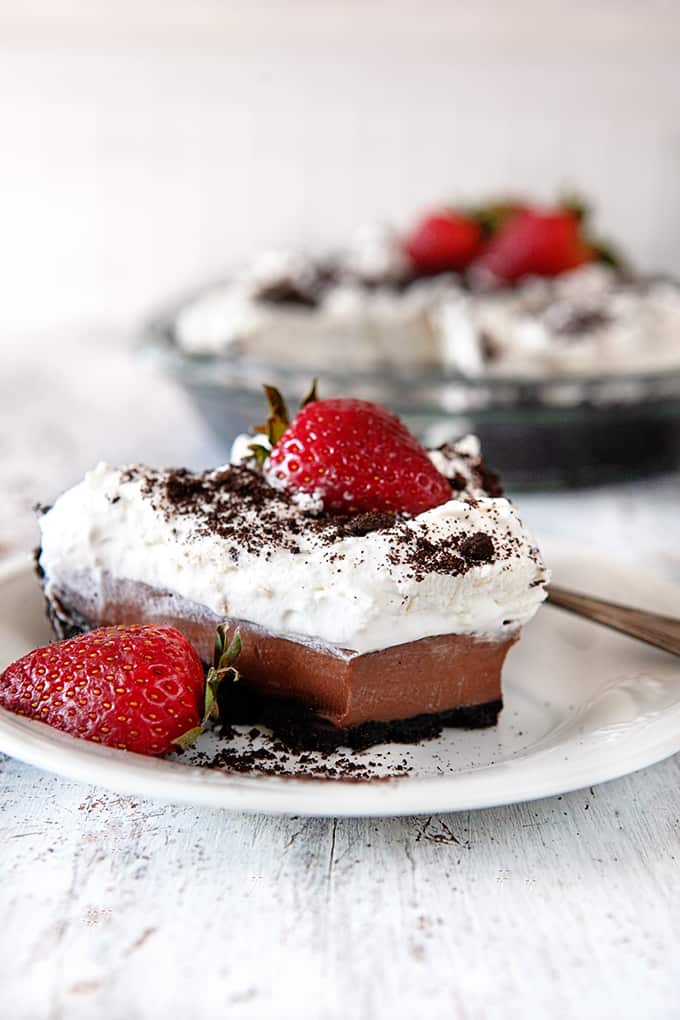 slice of chocolate pudding pie