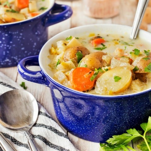 German Potato Dumpling Soup {Kartoffelknödel Suppe}