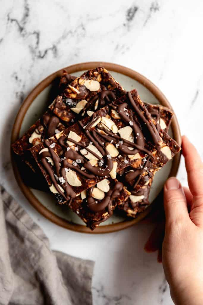 Chocolate Cherry Granola Bars - Noshing With the Nolands