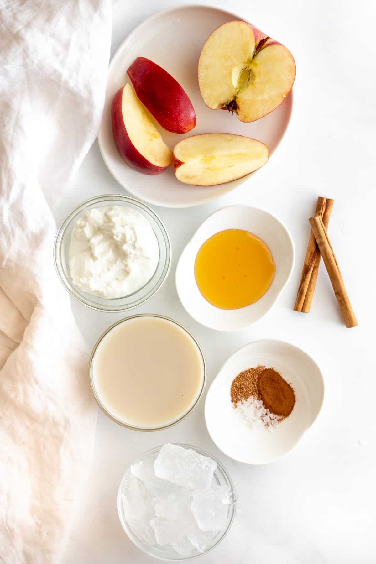 Ingredients for Apple Pie Smoothie