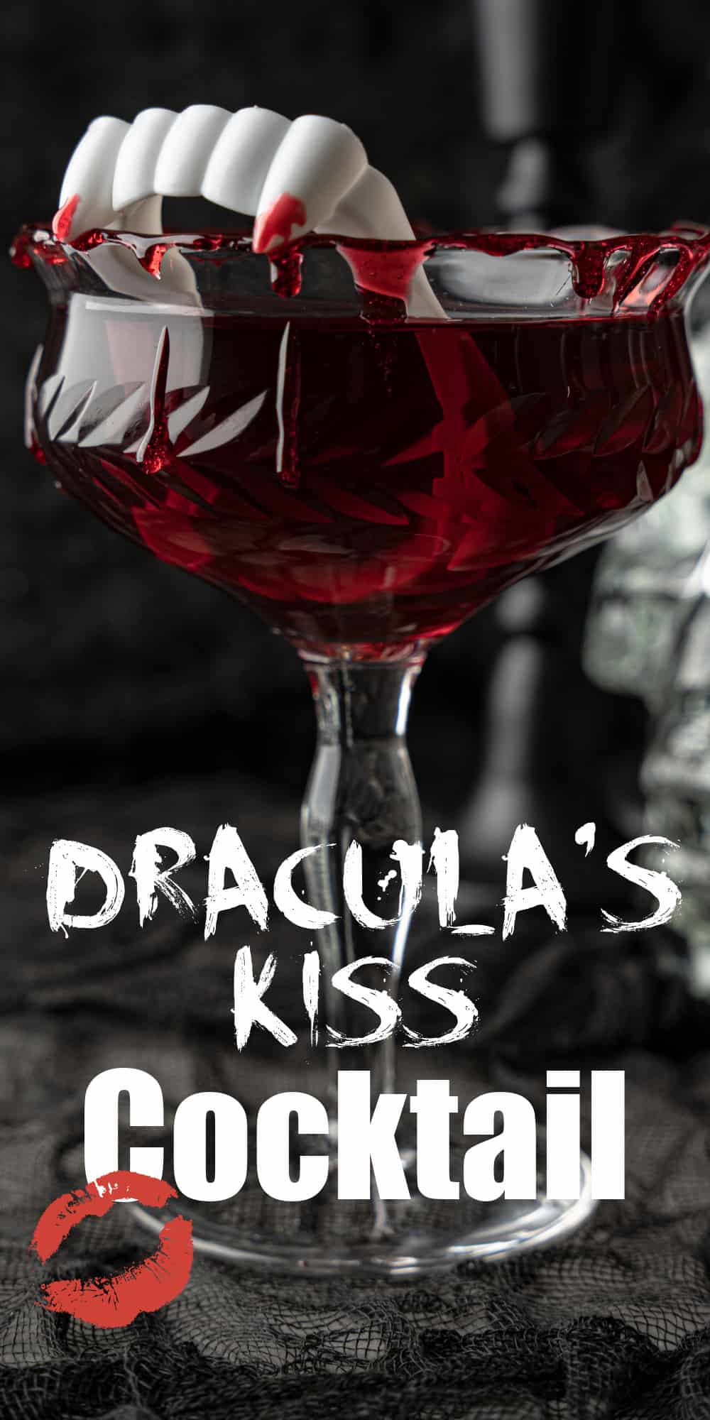 Dracula's Kiss - Halloween Cocktail Pin