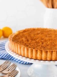 cropped-Treacle-Tart-on-a-cake-stand-17.jpg