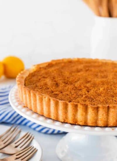 cropped-Treacle-Tart-on-a-cake-stand-17.jpg