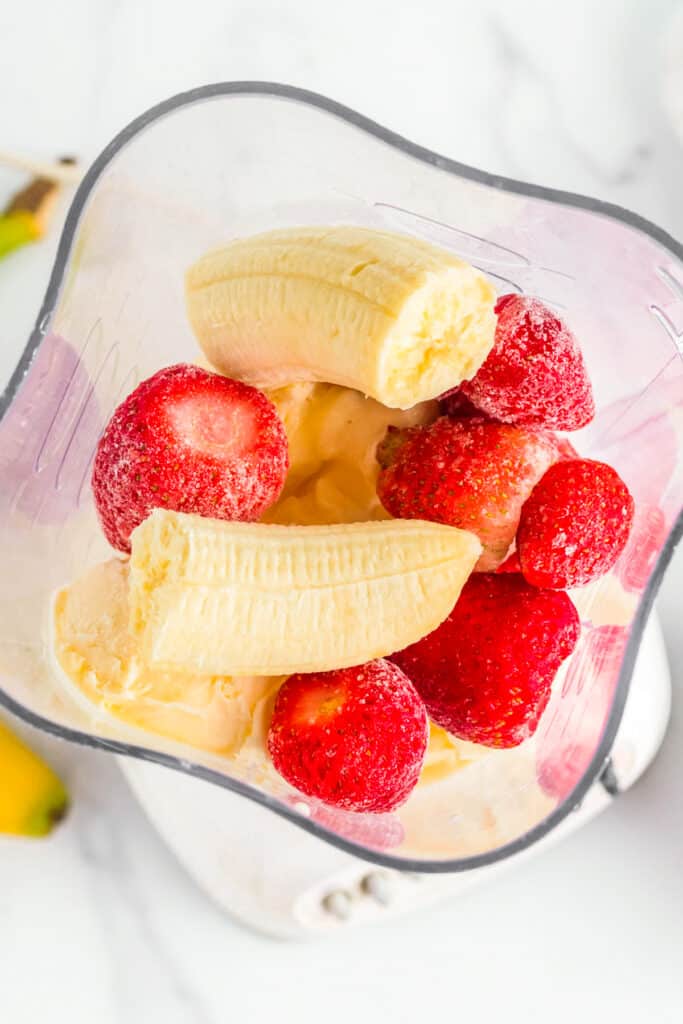 Blender Bomb Recipe Highlight: Strawberry Banana Bliss! — emmasthing