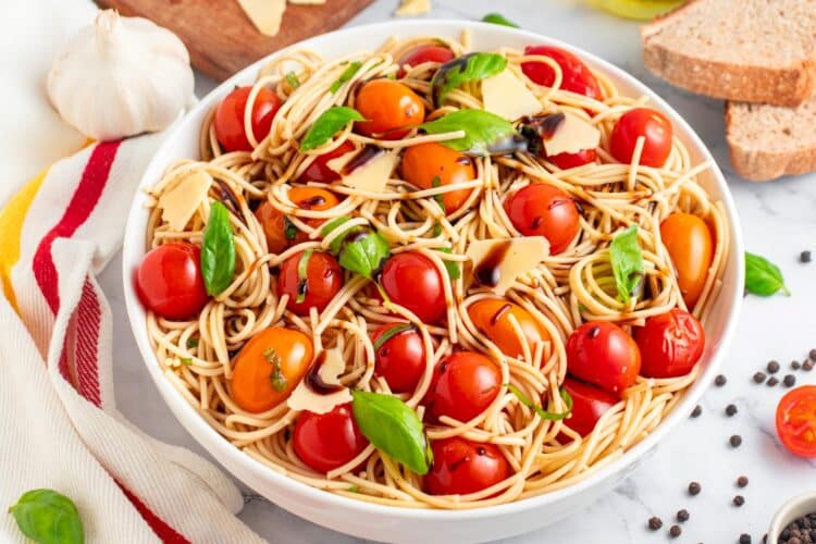 Fresh tomato pasta in a bowl.