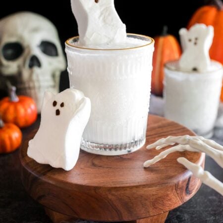 Spooky Halloween Cocktails with Marshmallow Ghosts.