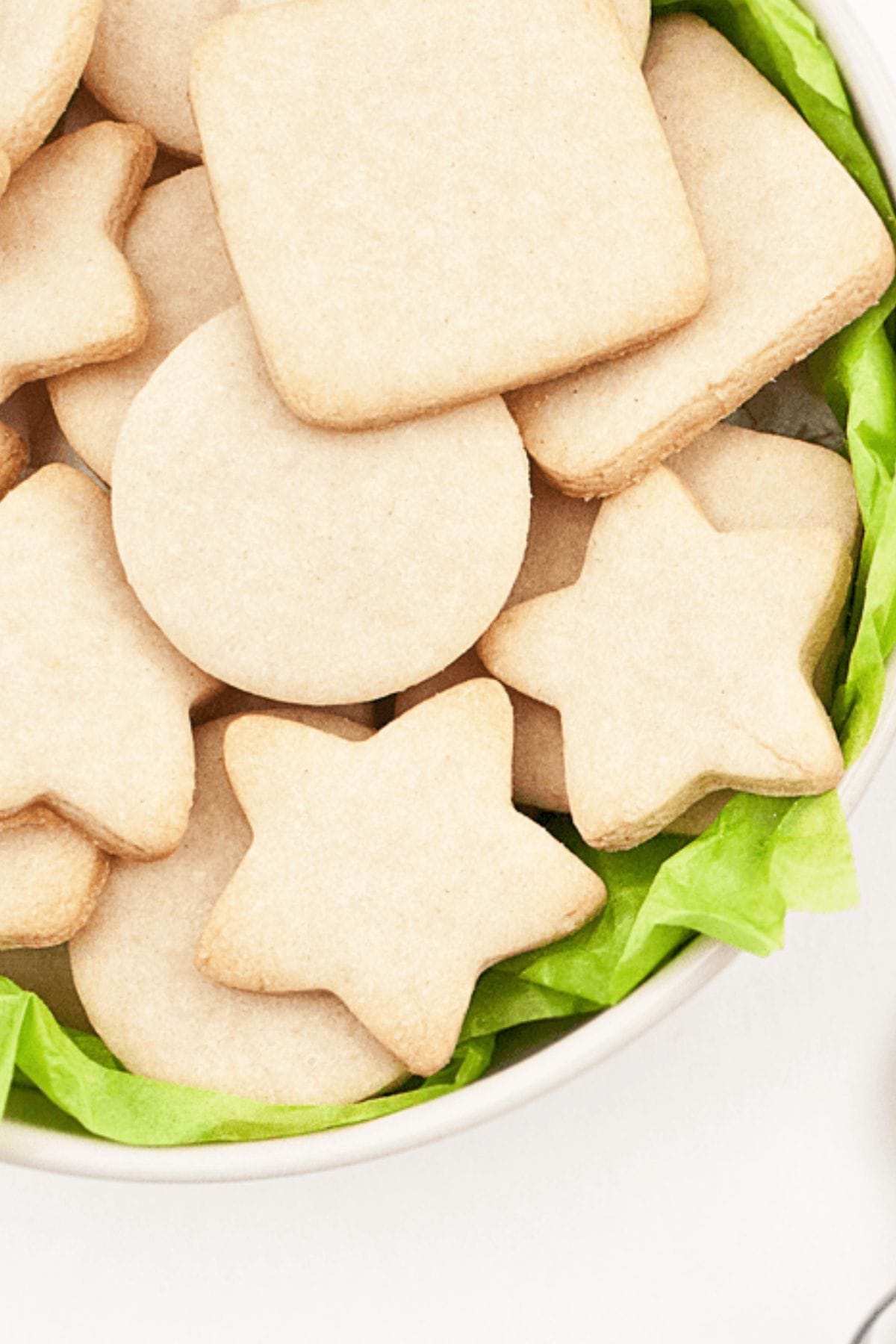 Sugar cookies in bowl.