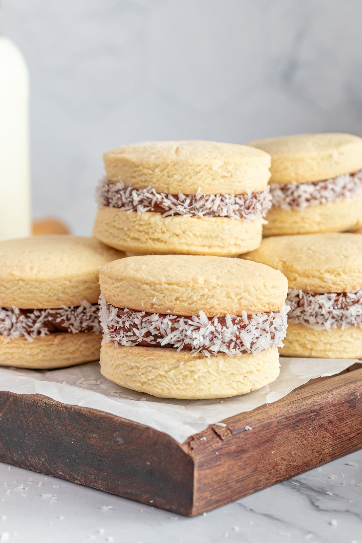 Alfajores recipe served.