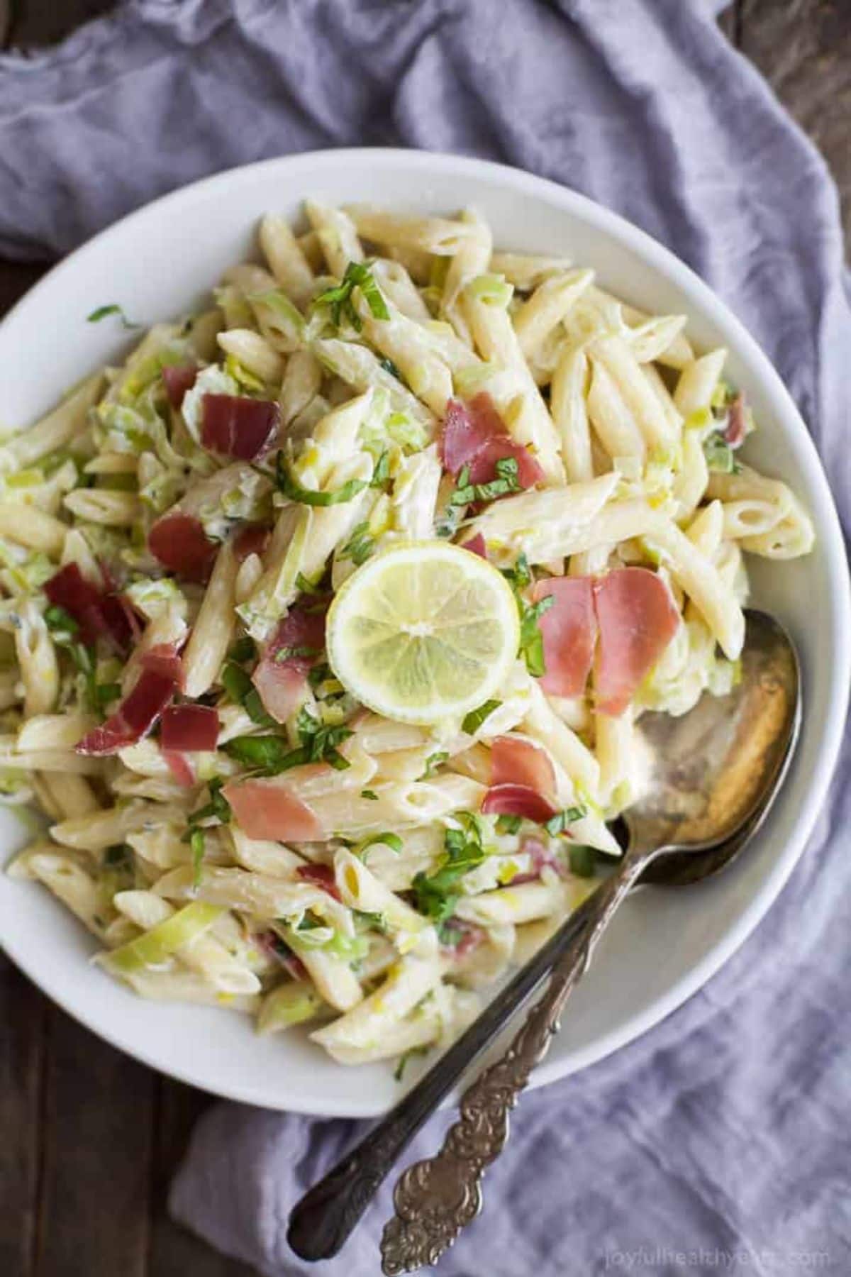 Bowl of lemon pasta.