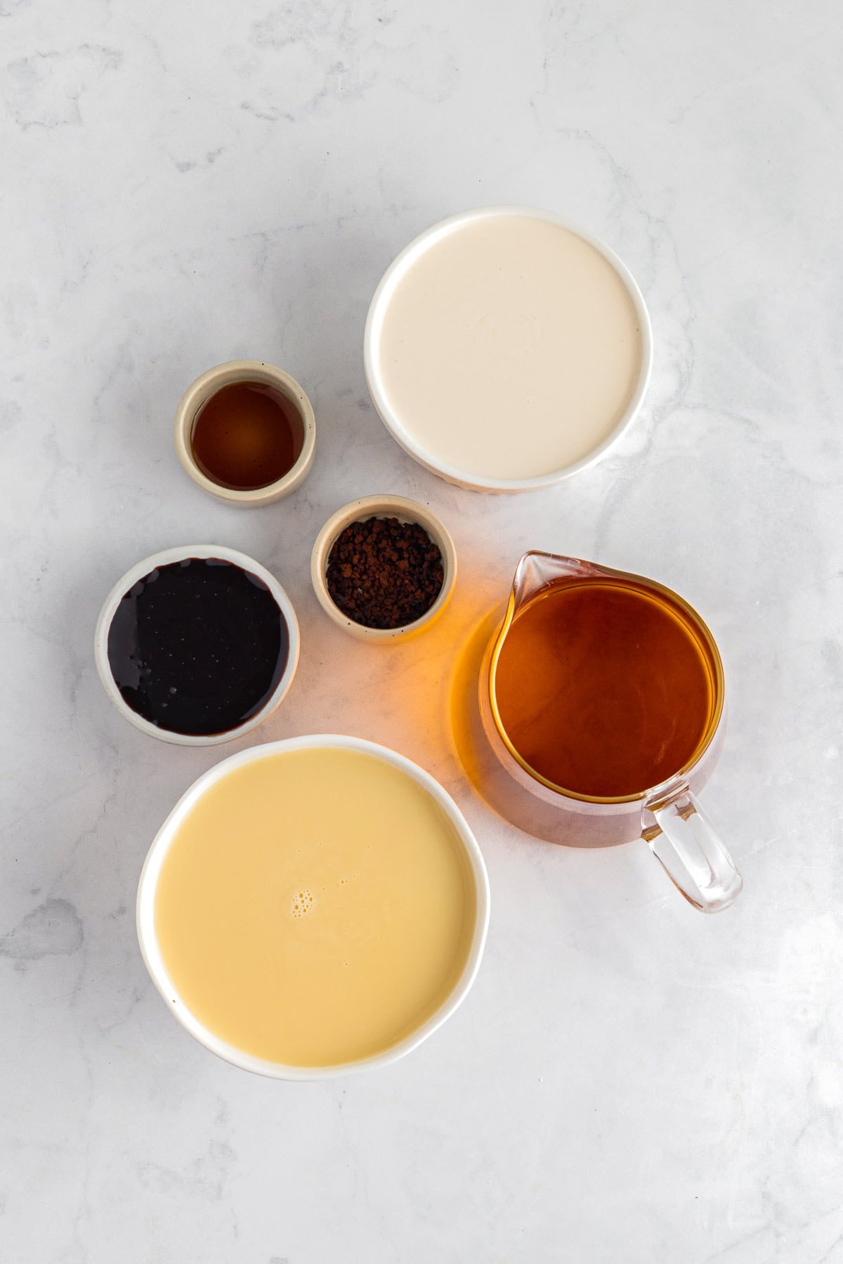 Ingredients for homemade Baileys.