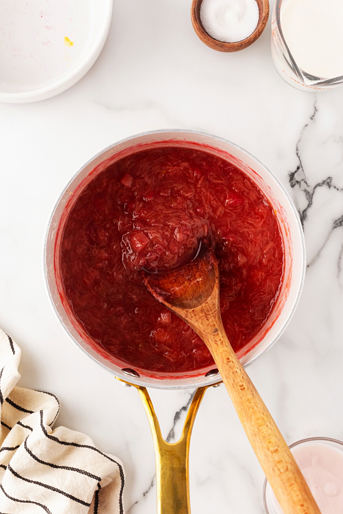 A delightful Rhubarb Fool is easy to make yet offers an elegant dessert. It is perfect after a BBQ in the spring and summer, as it is light as a cloud. Made into a compote.
