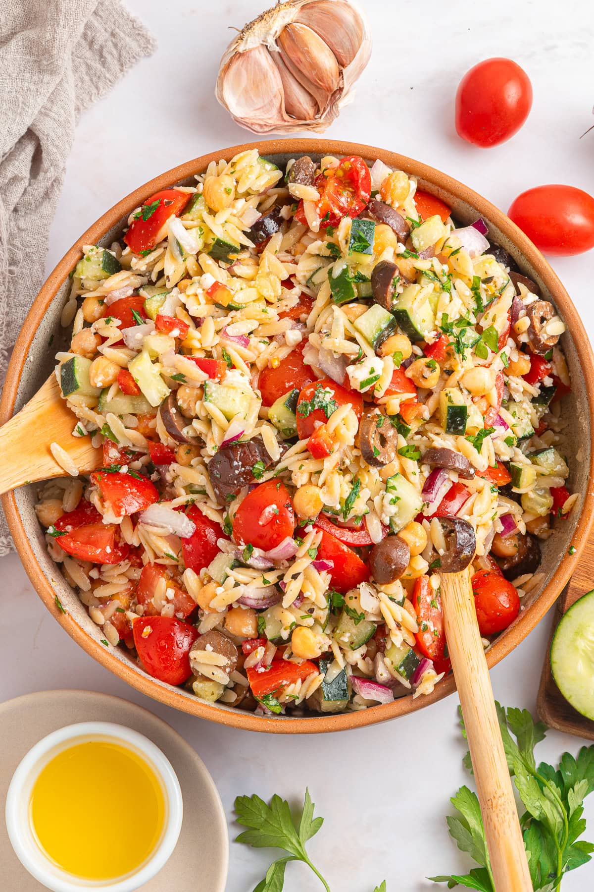 Another winner of a summer salad is this Greek Orzo Pasta Salad. It is easily portable, making it great for a picnic, BBQ or any gathering. It is hearty and healthy and full of flavors! Greek orzo pasta salad.