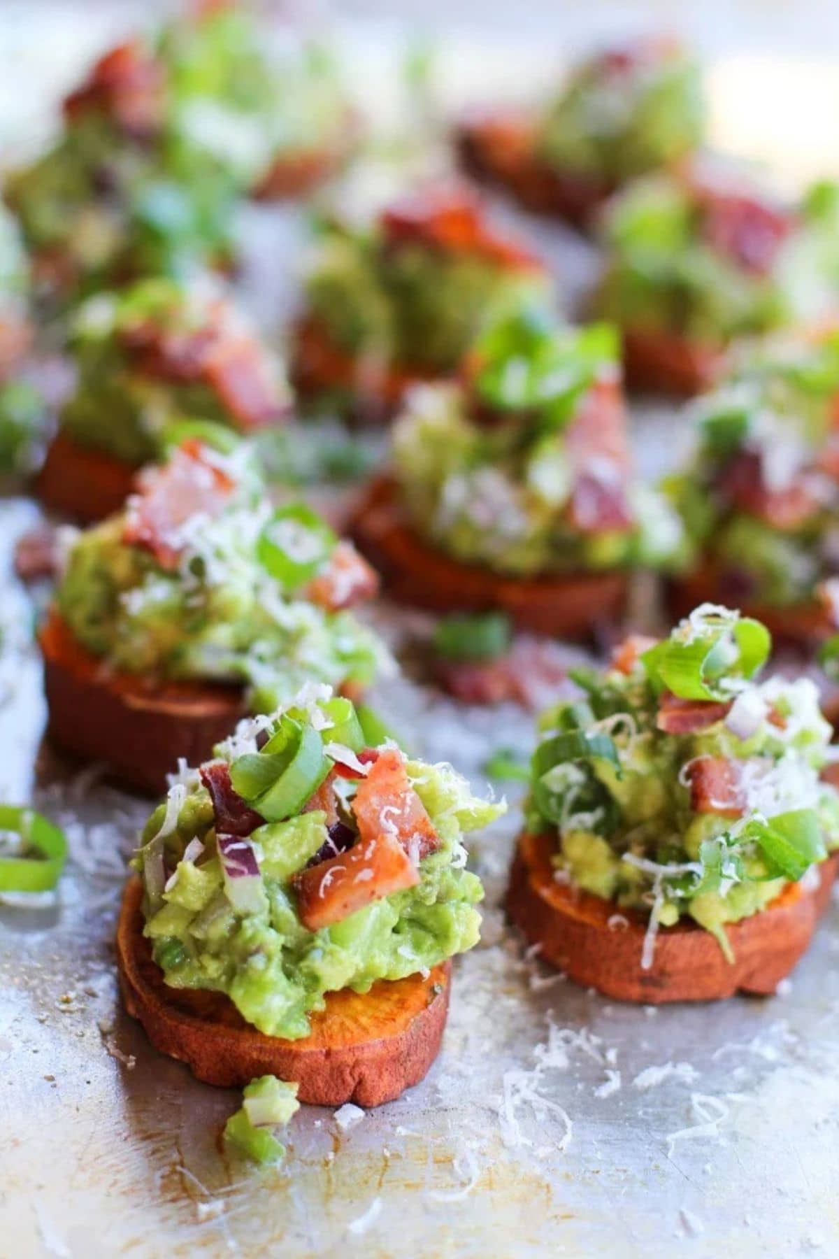 Sweet rounds topped with guacamole.