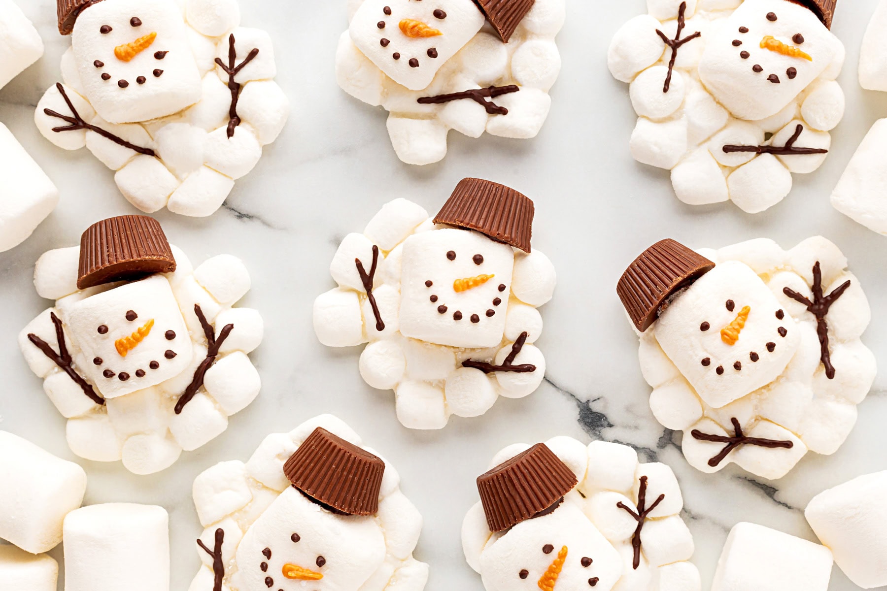 Landscape of many snowmen. 