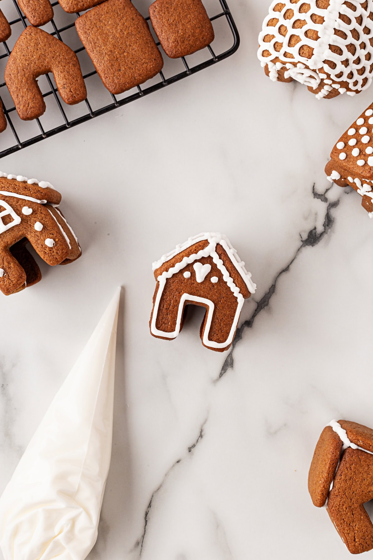 Outlining the house. 