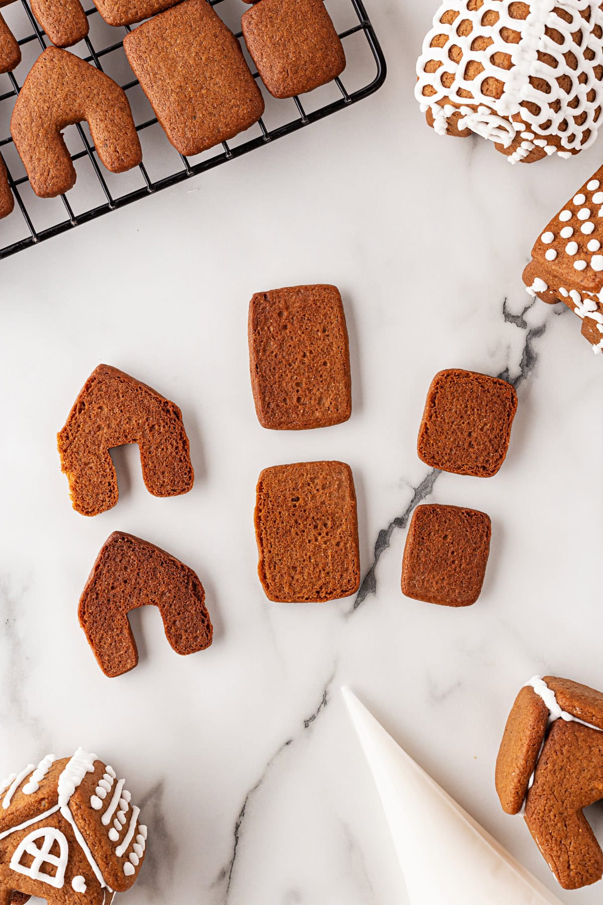 Showing the pieces for the house. 