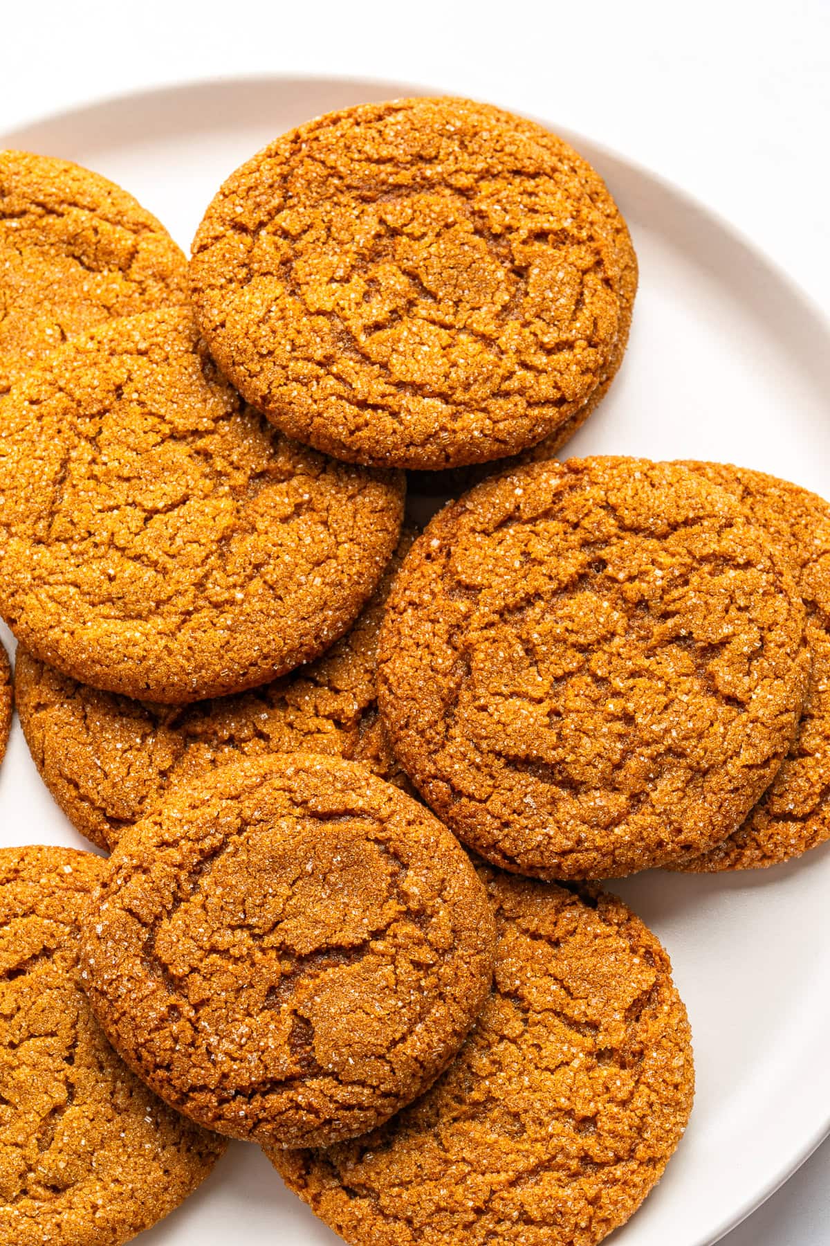 Close up on gingersnap cookies.