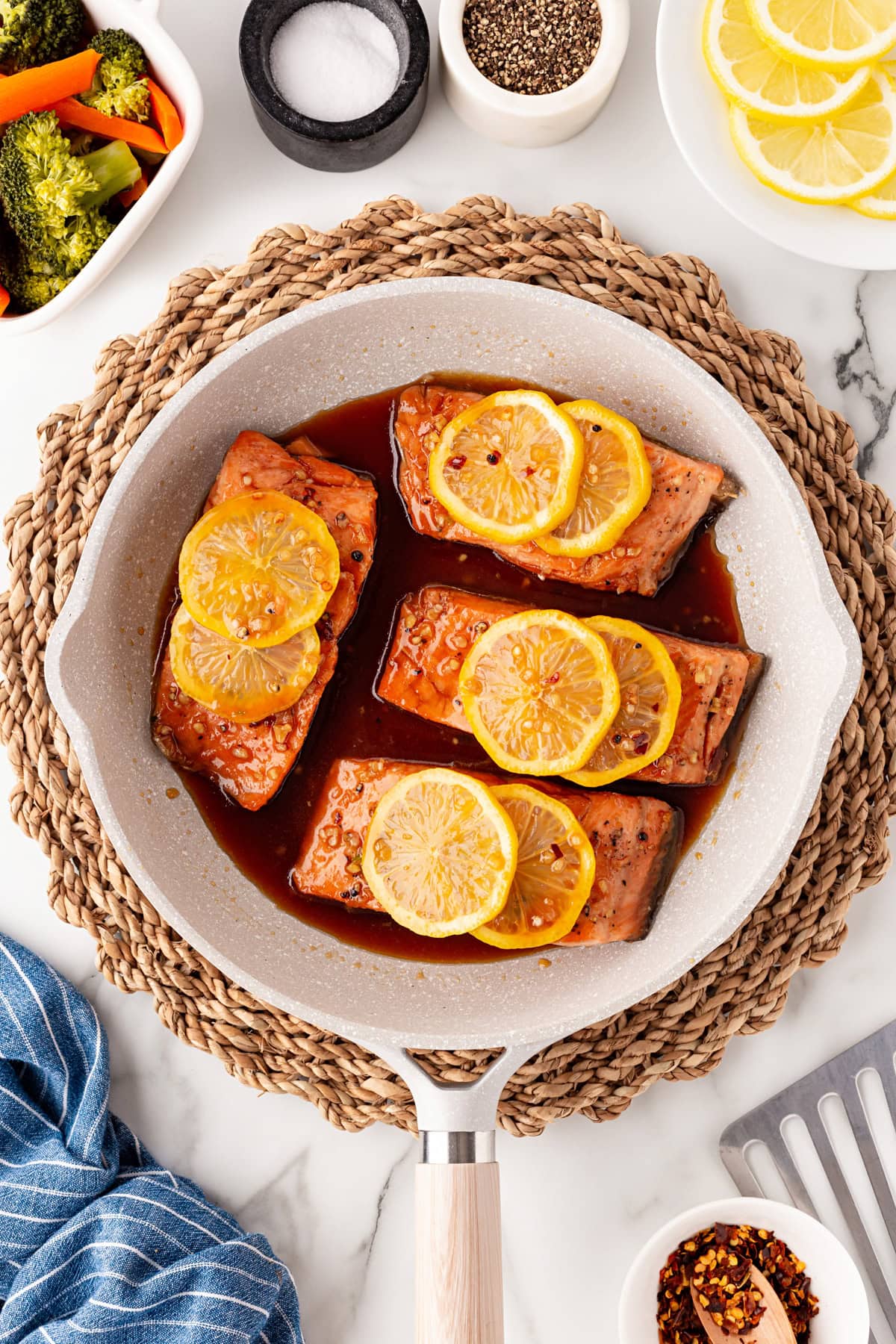 Sauce and lemon added. 