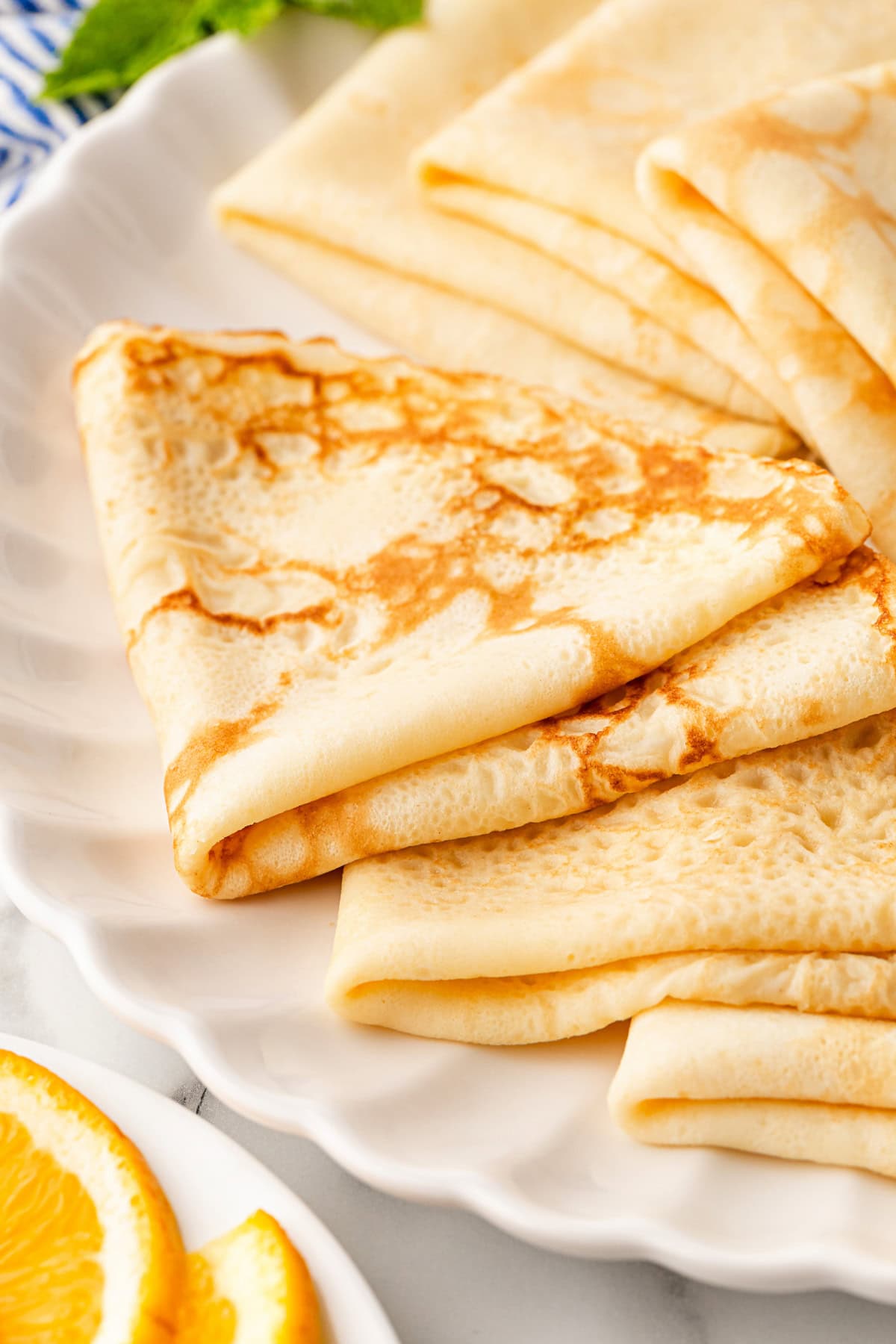 Crepes folded in triangles.