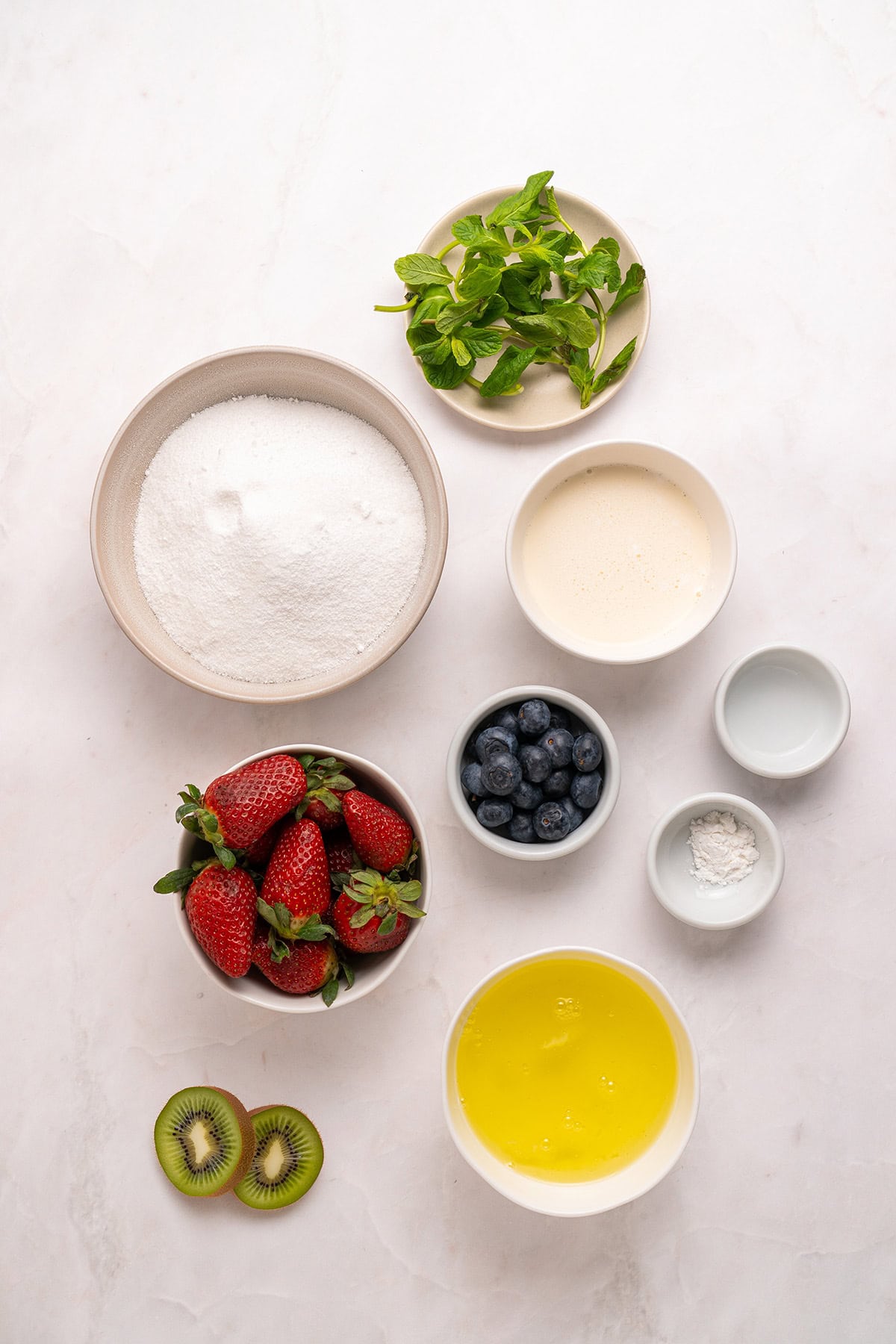 Ingredients to make pavlova recipe.