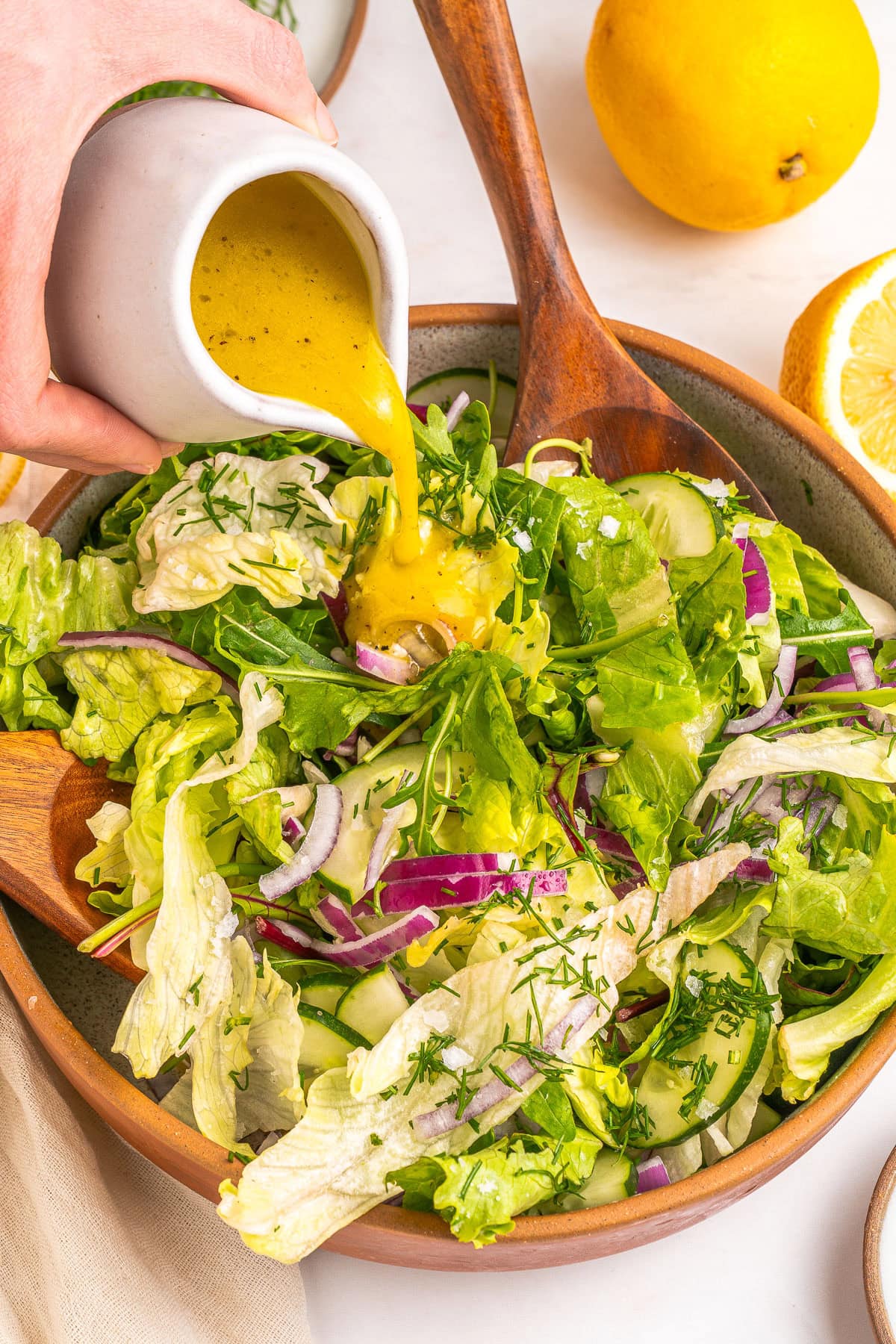 Dressing french bistro salad.